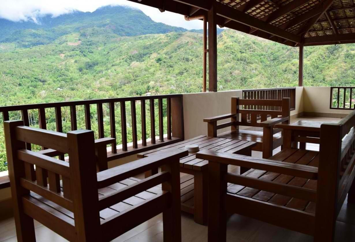 Tribal Hills Mountain Resort Puerto Galera Exterior photo