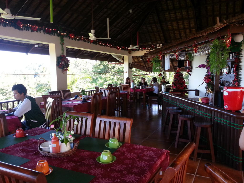 Tribal Hills Mountain Resort Puerto Galera Exterior photo