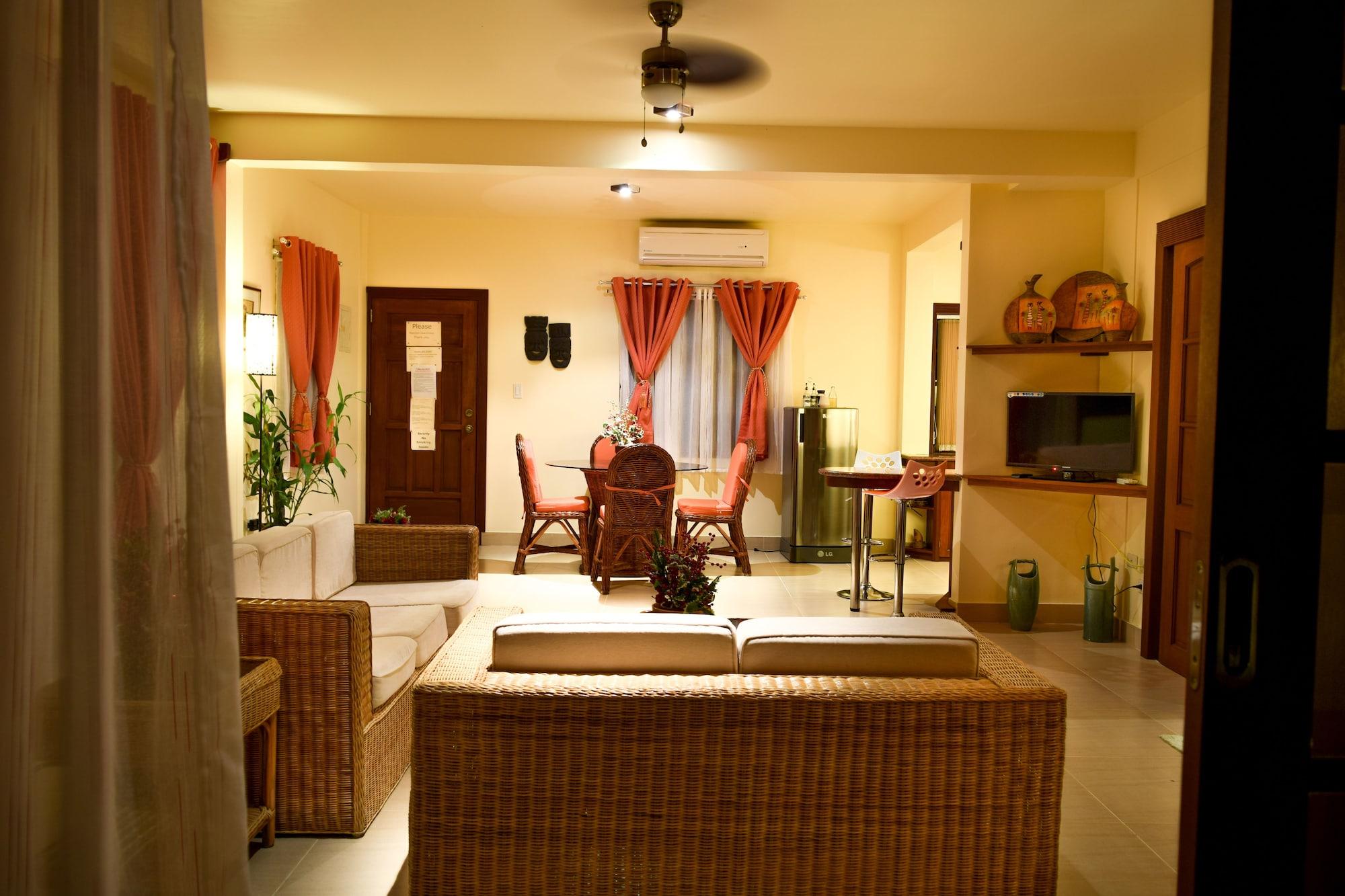 Tribal Hills Mountain Resort Puerto Galera Exterior photo
