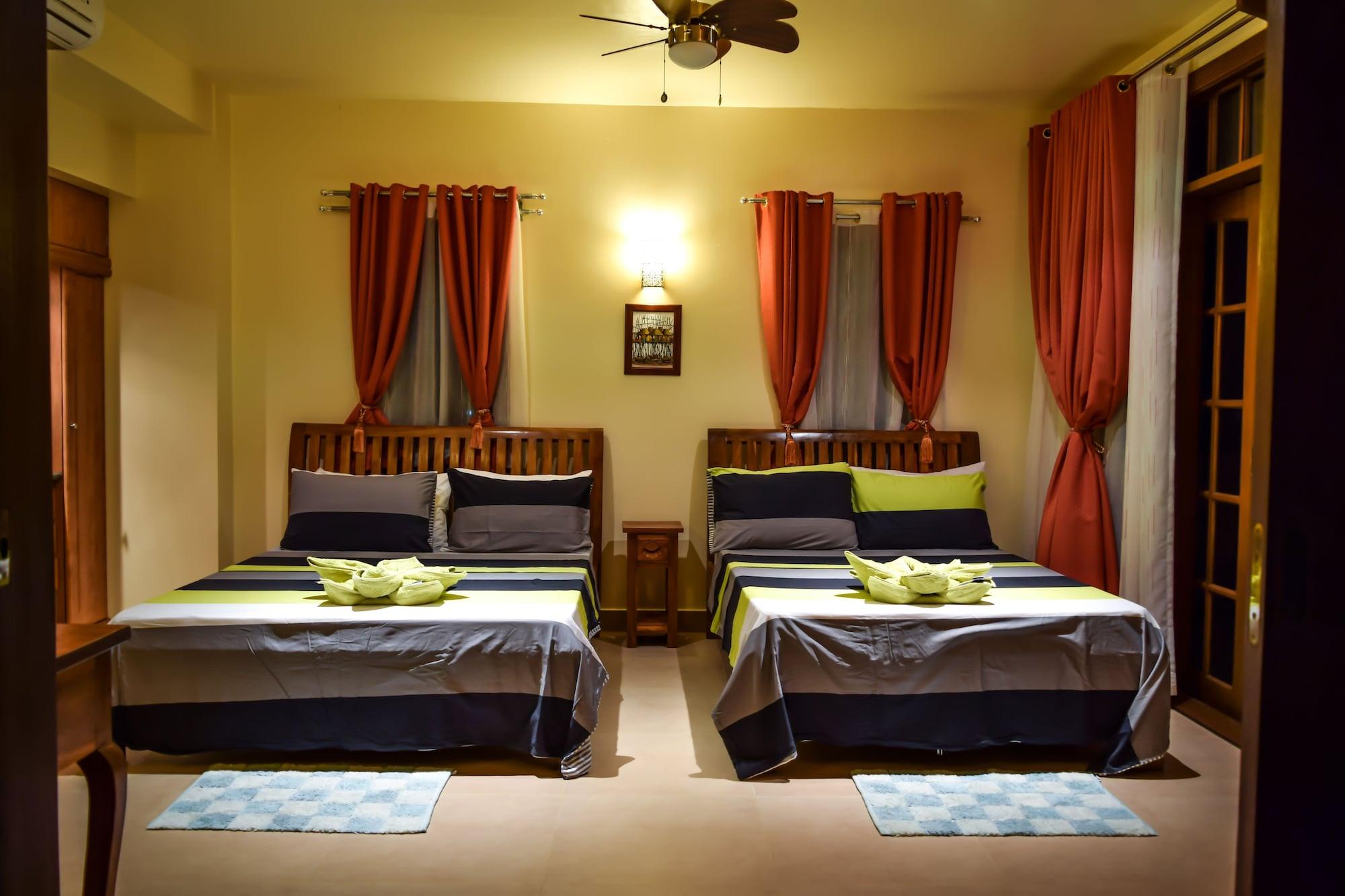 Tribal Hills Mountain Resort Puerto Galera Exterior photo