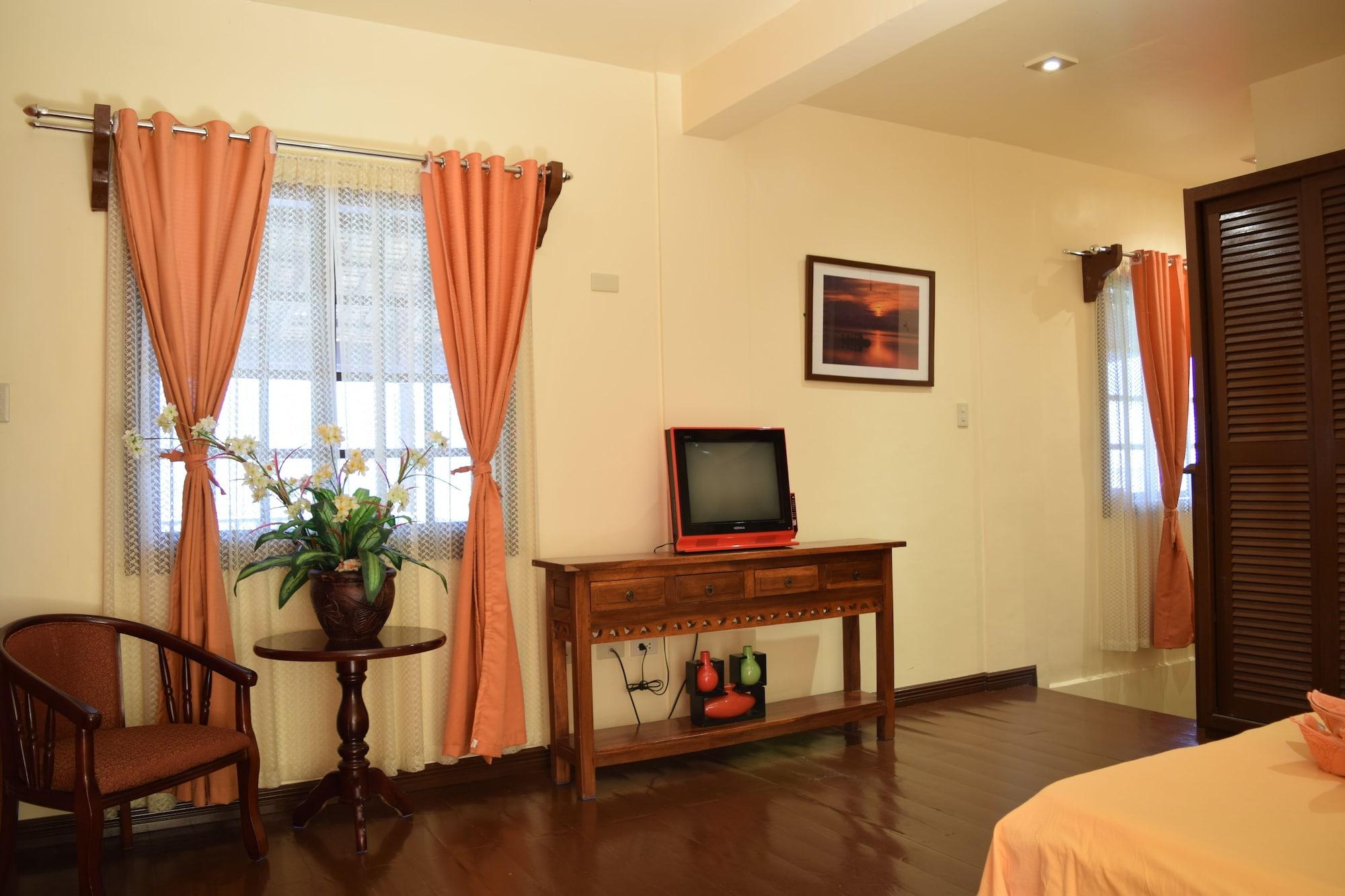 Tribal Hills Mountain Resort Puerto Galera Exterior photo