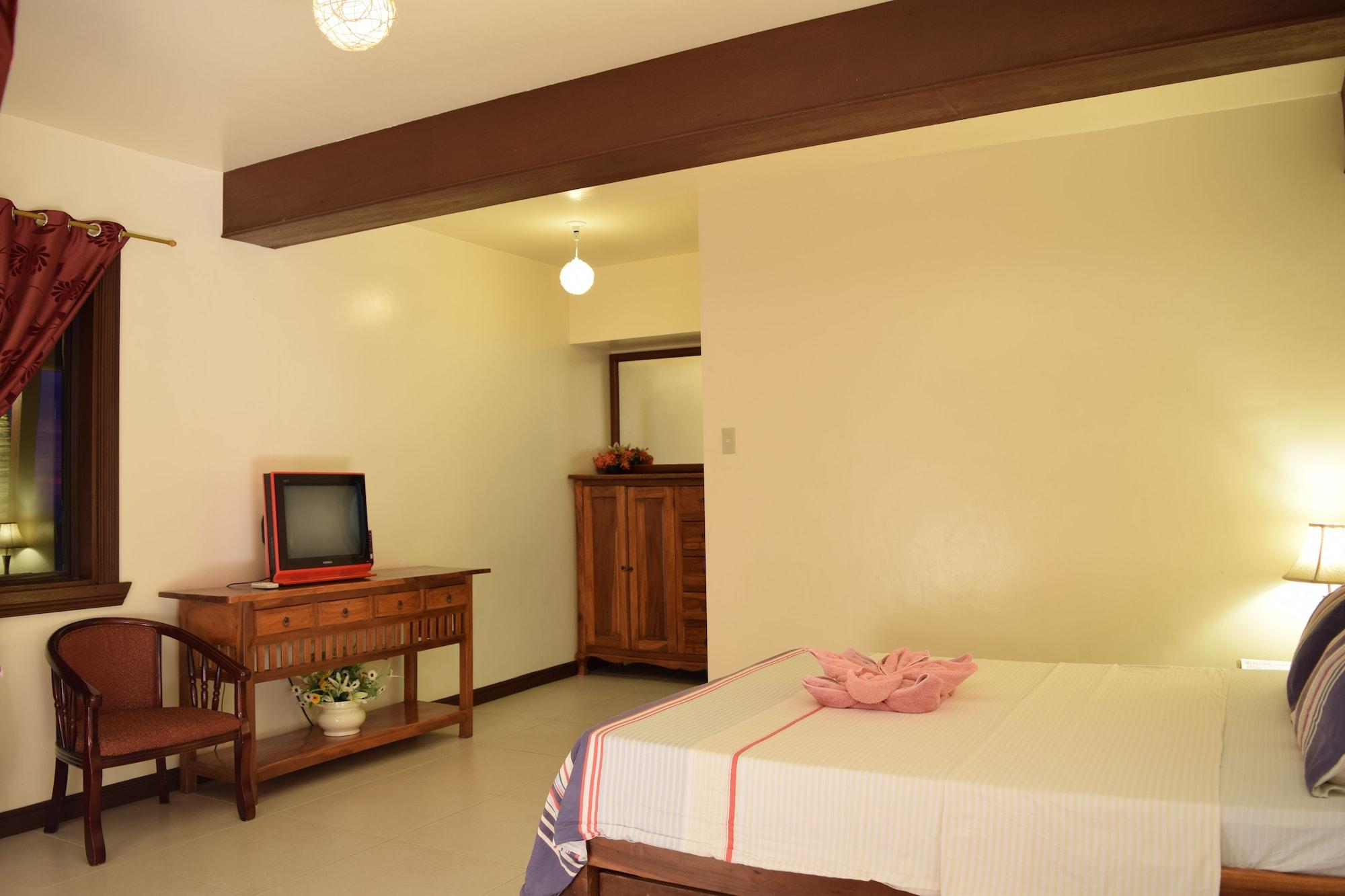 Tribal Hills Mountain Resort Puerto Galera Exterior photo