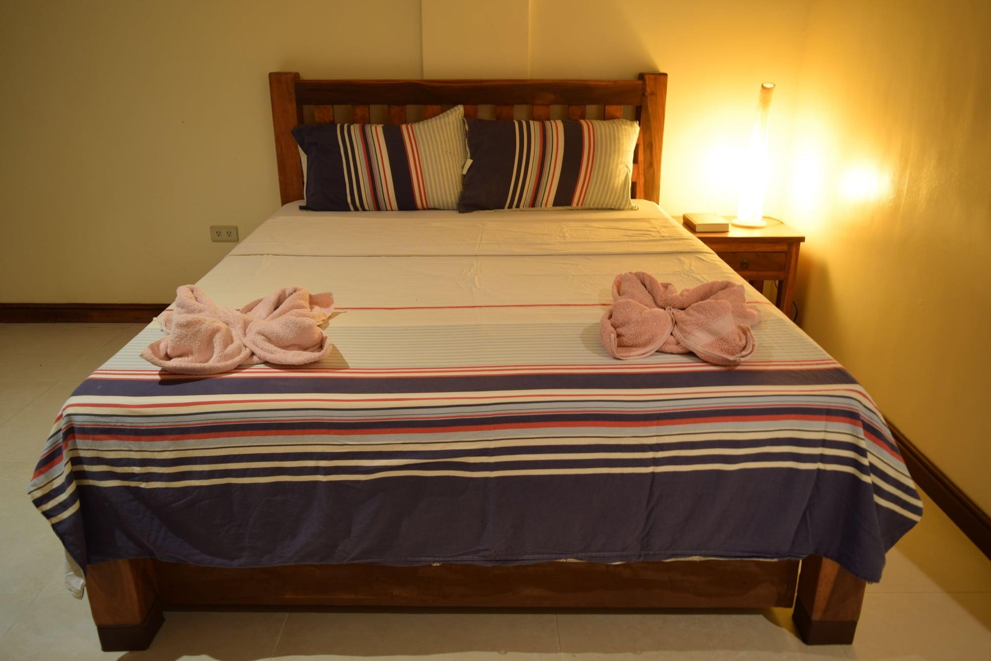 Tribal Hills Mountain Resort Puerto Galera Exterior photo
